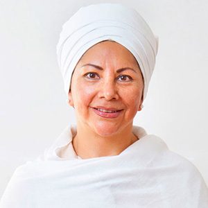Maestra Yoga Silvia L. Morales